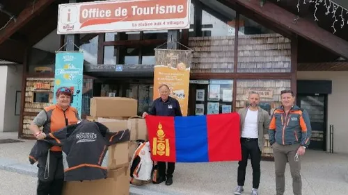 La station des Rousses envoie 300 pièces de vêtements en Mongolie 